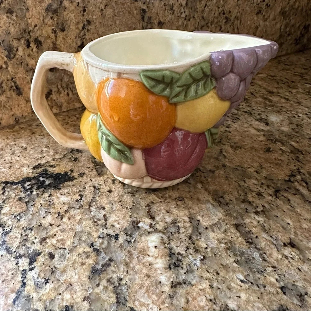 Vintage creamer basket weave fruit cottage core pitcher - Picture 5 of 8